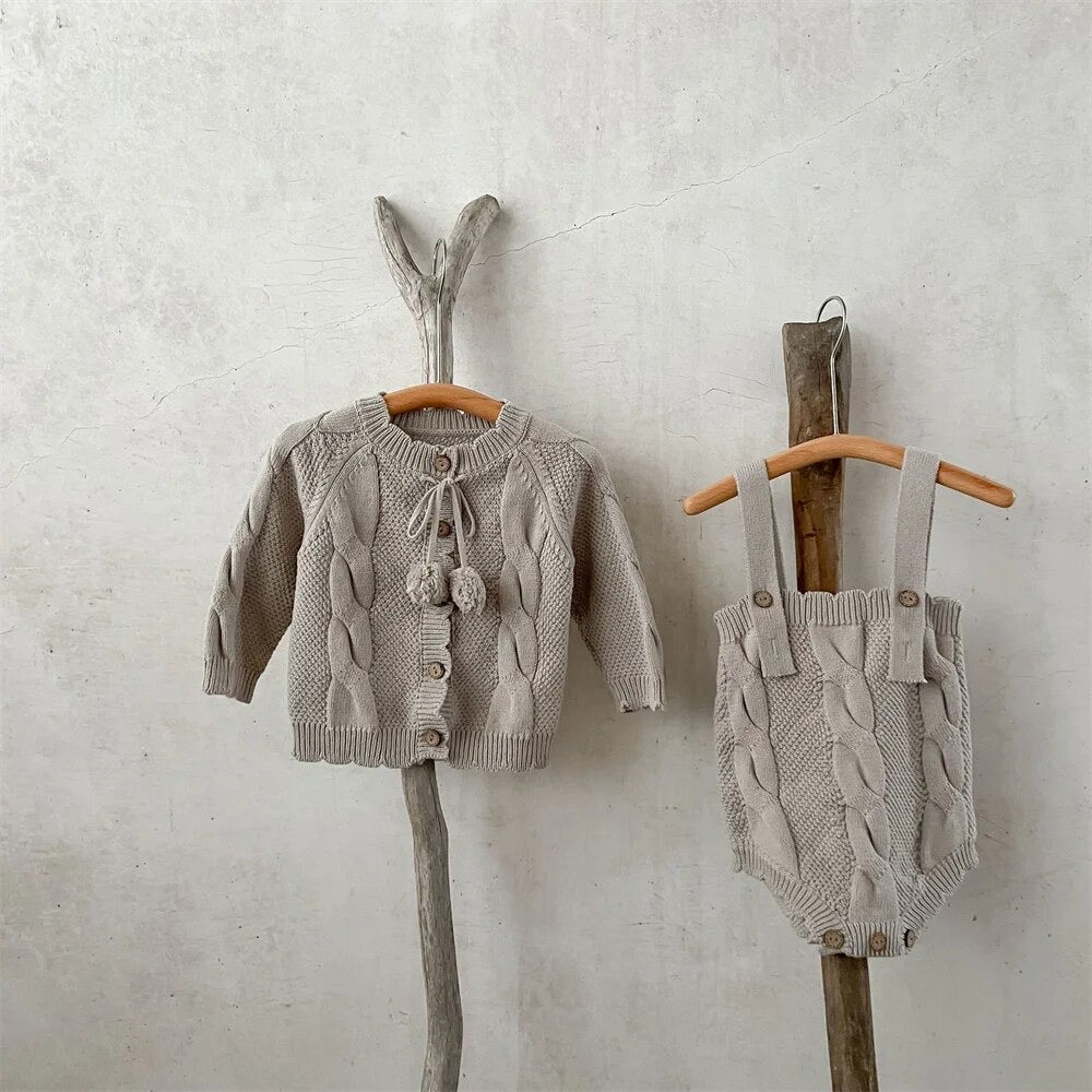 Pom Pom Knit Set
