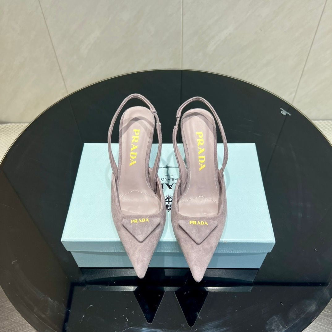 The suede heels π