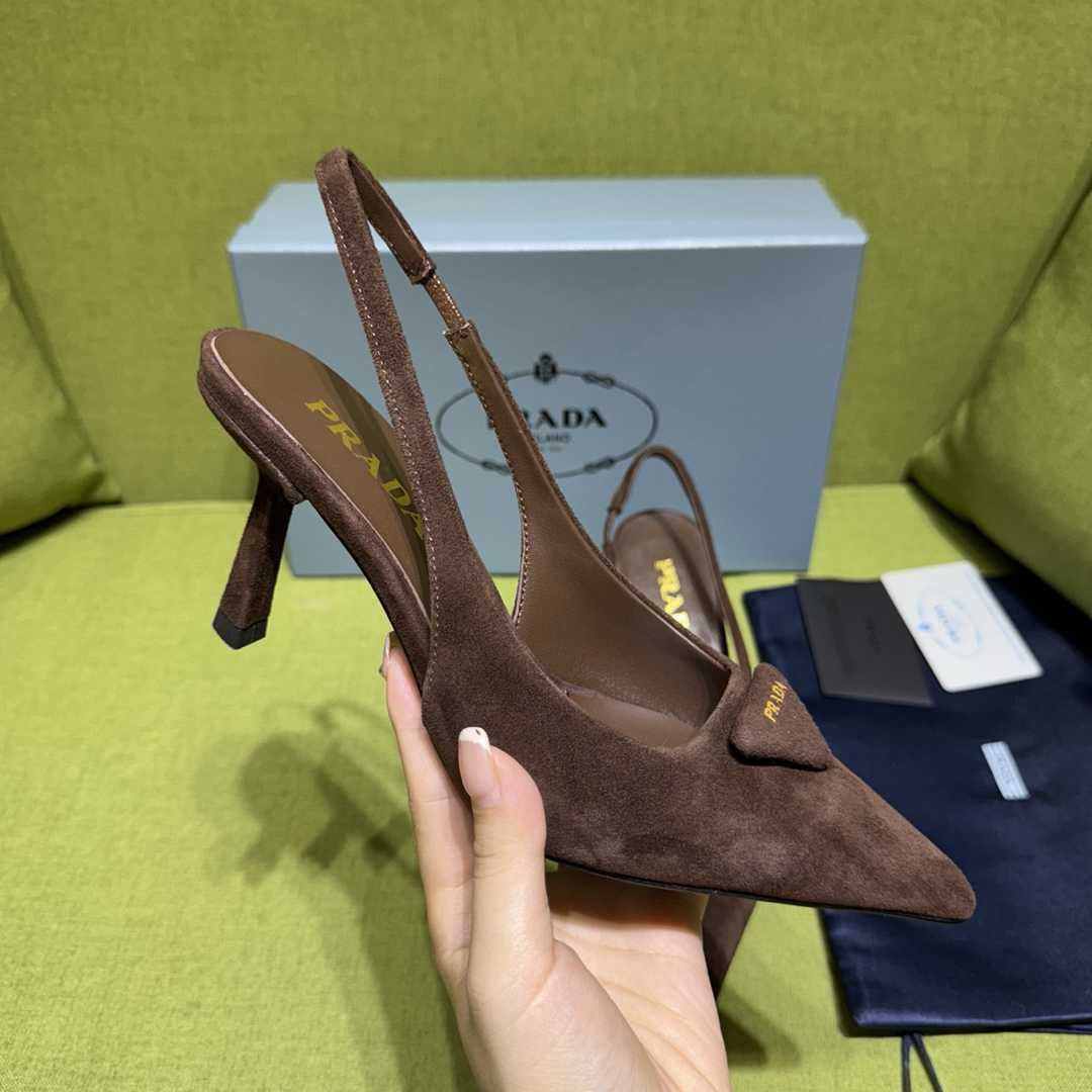 The suede heels π