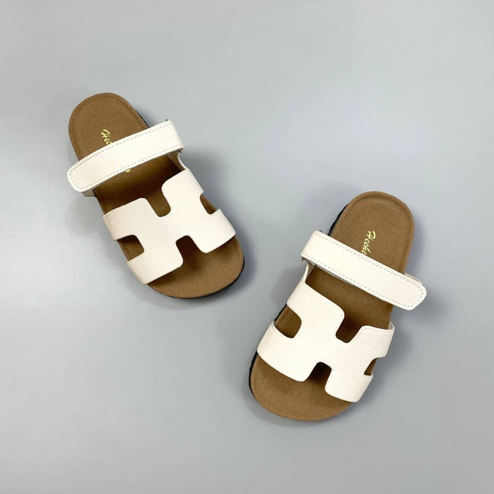 H Sandals